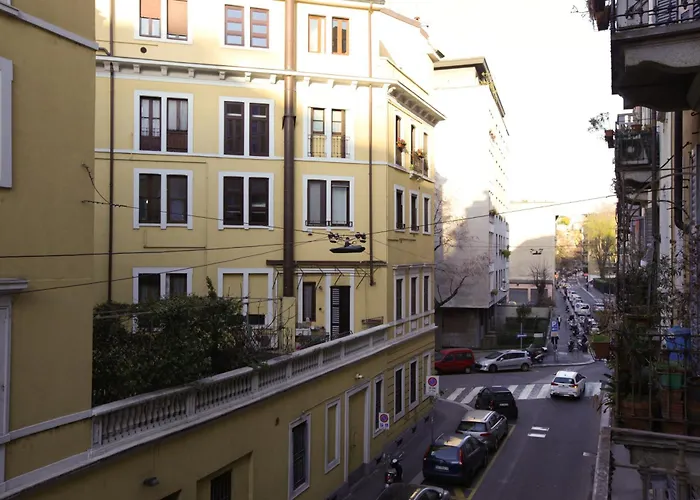 Just Urban Stays - Stylish 1Br In City Center - Balcony And Metro M2 M4